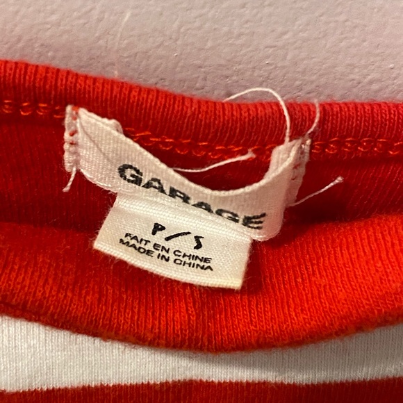 red and white garage tank - Picture 3 of 3